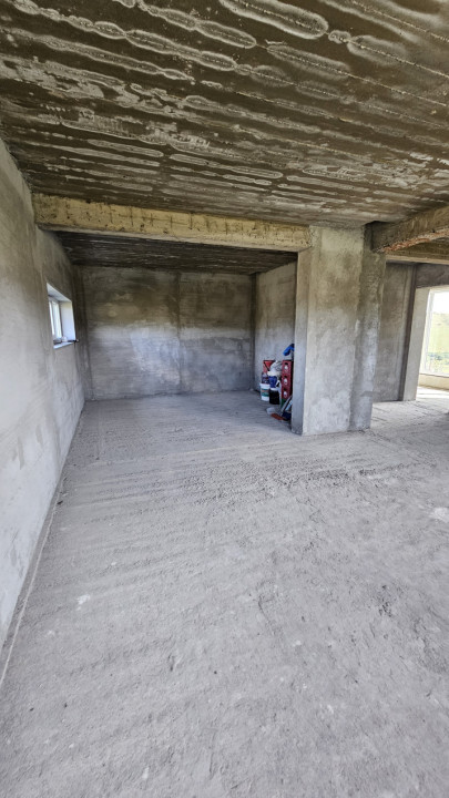 Casa individuala cu 5 camere, 160mp utili, 800mp teren, Chinteni 