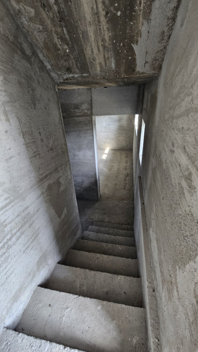 Casa individuala cu 5 camere, 160mp utili, 800mp teren, Chinteni 