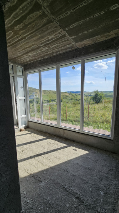 Casa individuala cu 5 camere, 160mp utili, 800mp teren, Chinteni 