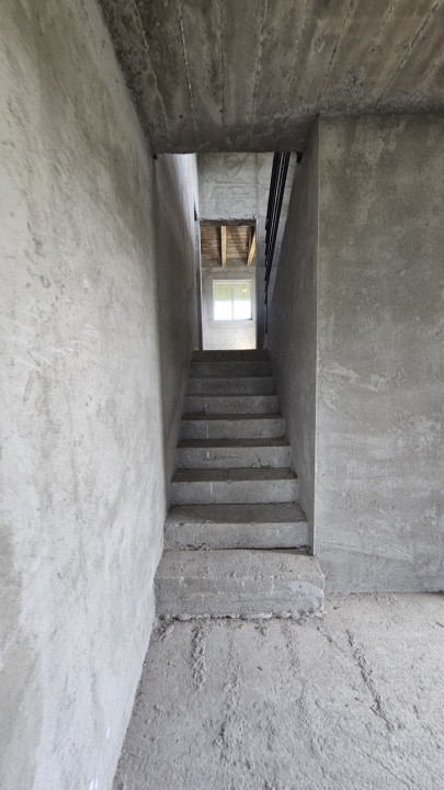 Casa individuala cu 5 camere, 160mp utili, 800mp teren, Chinteni 