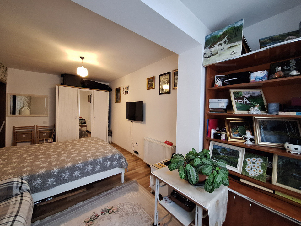 Apartament cu 3 camere, 67 mp, zona Florilor