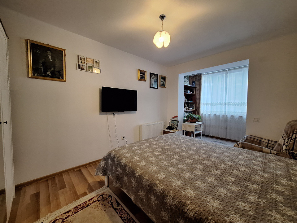 Apartament cu 3 camere, 67 mp, zona Florilor