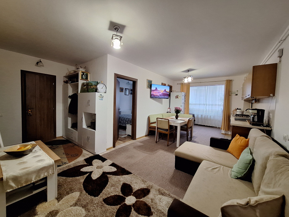 Apartament cu 3 camere, 67 mp, zona Florilor