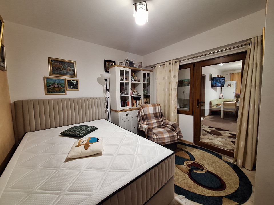 Apartament cu 3 camere, 67 mp, zona Florilor