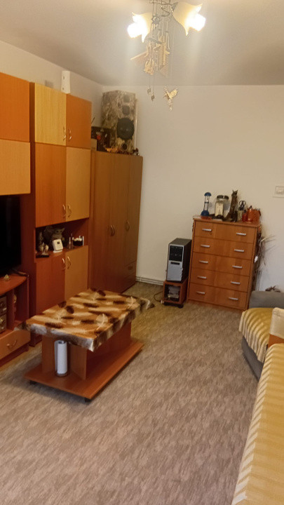 apartament cu 2 camere decomandate,zona Iulius Mall
