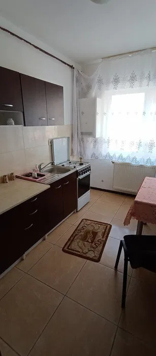 Apartament cu 2 camere, 40 mp, etajul 1, zona Stejarului