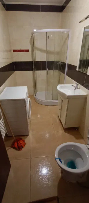 Apartament cu 2 camere, 40 mp, etajul 1, zona Stejarului