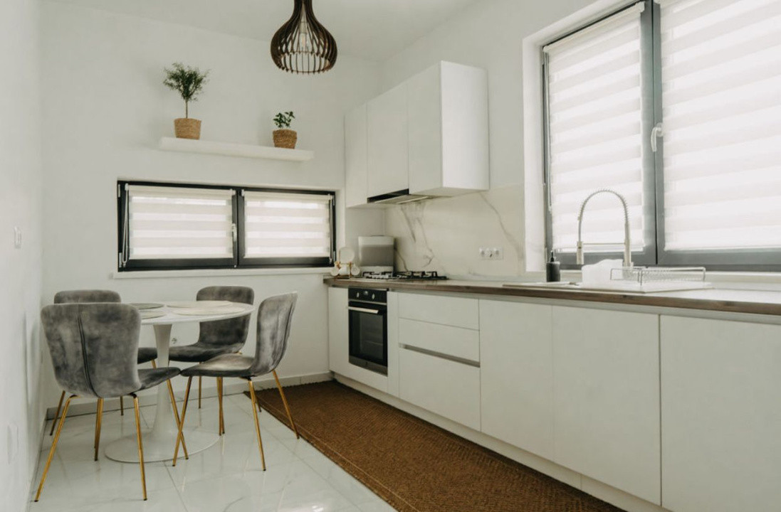 Casa individuala de vanzare Dezmir