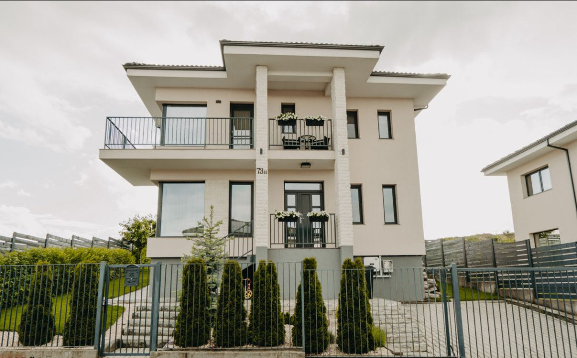 Casa individuala de vanzare Dezmir