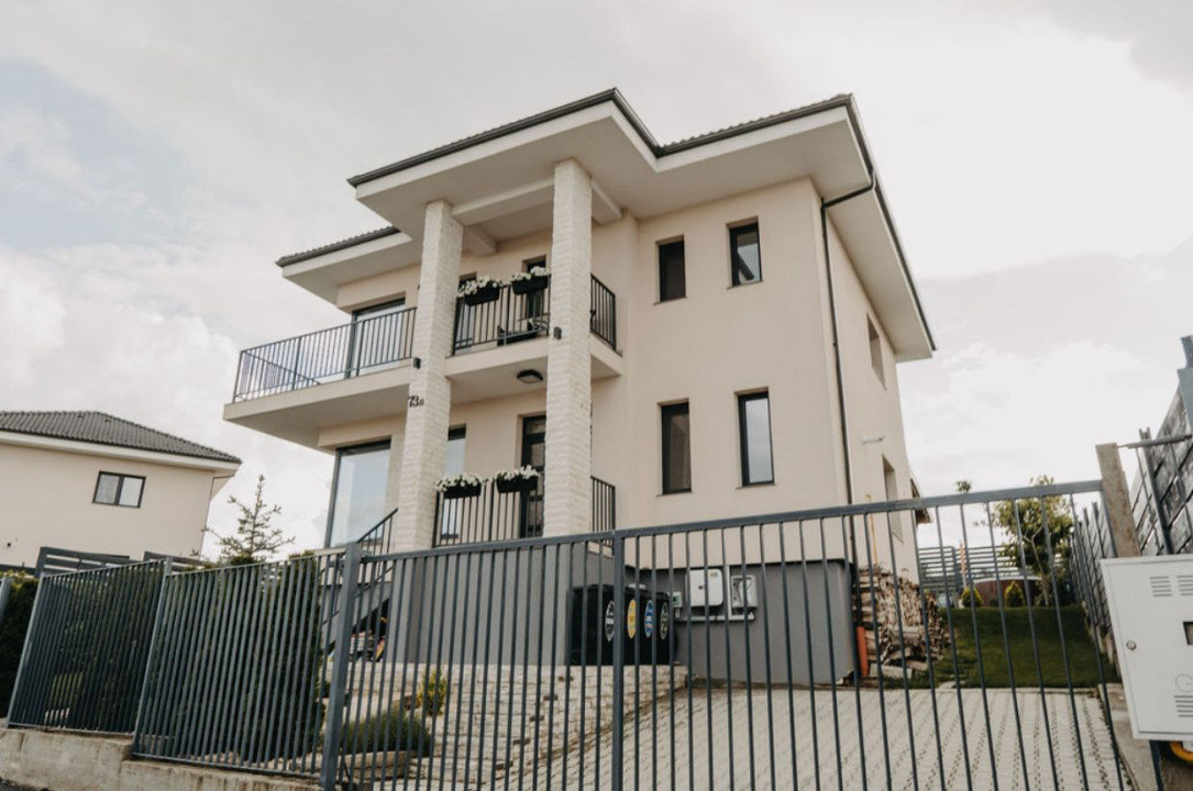 Casa individuala de vanzare Dezmir