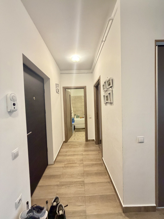 Apartament in zona Terra , 3 camere, 2bai,parcare inclusă