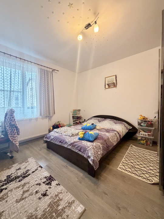 Apartament in zona Terra , 3 camere, 2bai,parcare inclusă