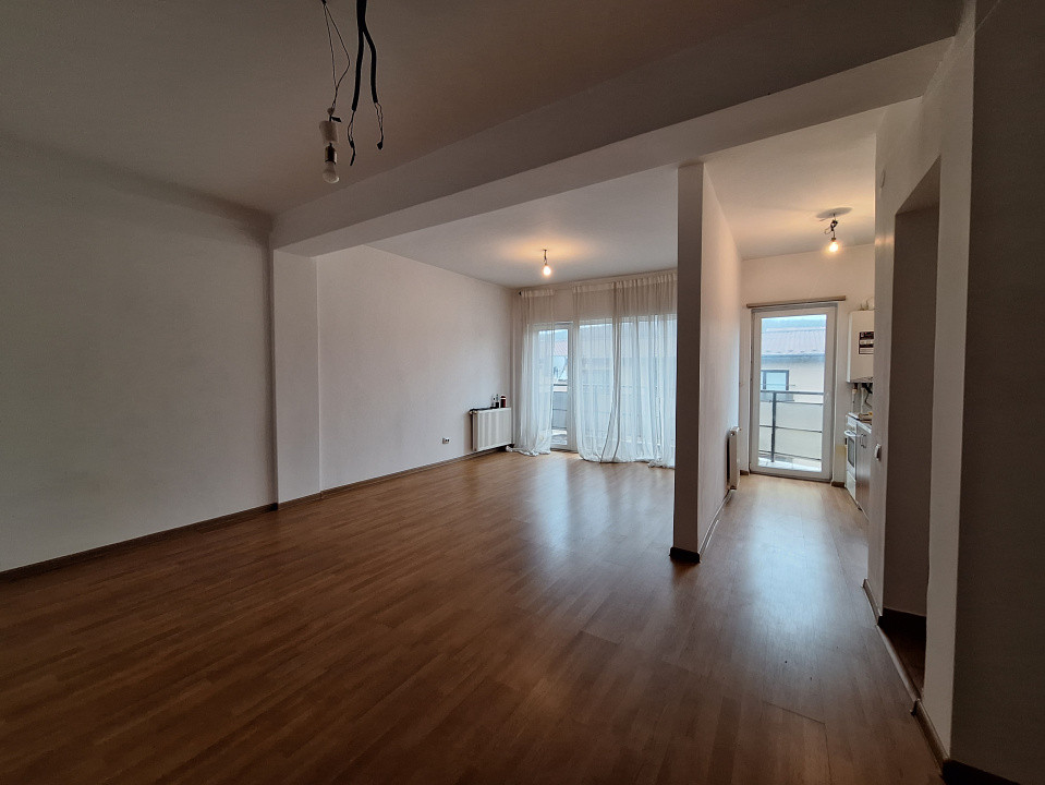 Apartament cu o camera, 40 mp, parcare, zona Stejarului
