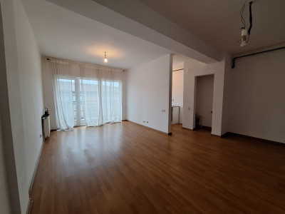 Apartament cu o camera, 40 mp, parcare, zona Stejarului