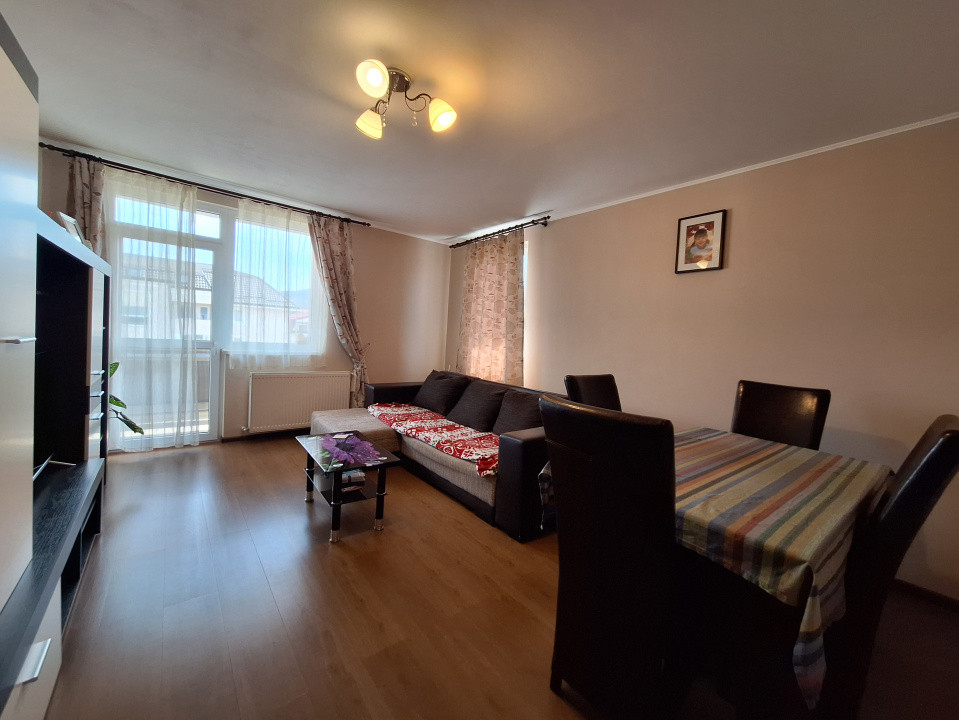 Apartament cu 3 camere, 72 mp, parcare, zona Cetatii