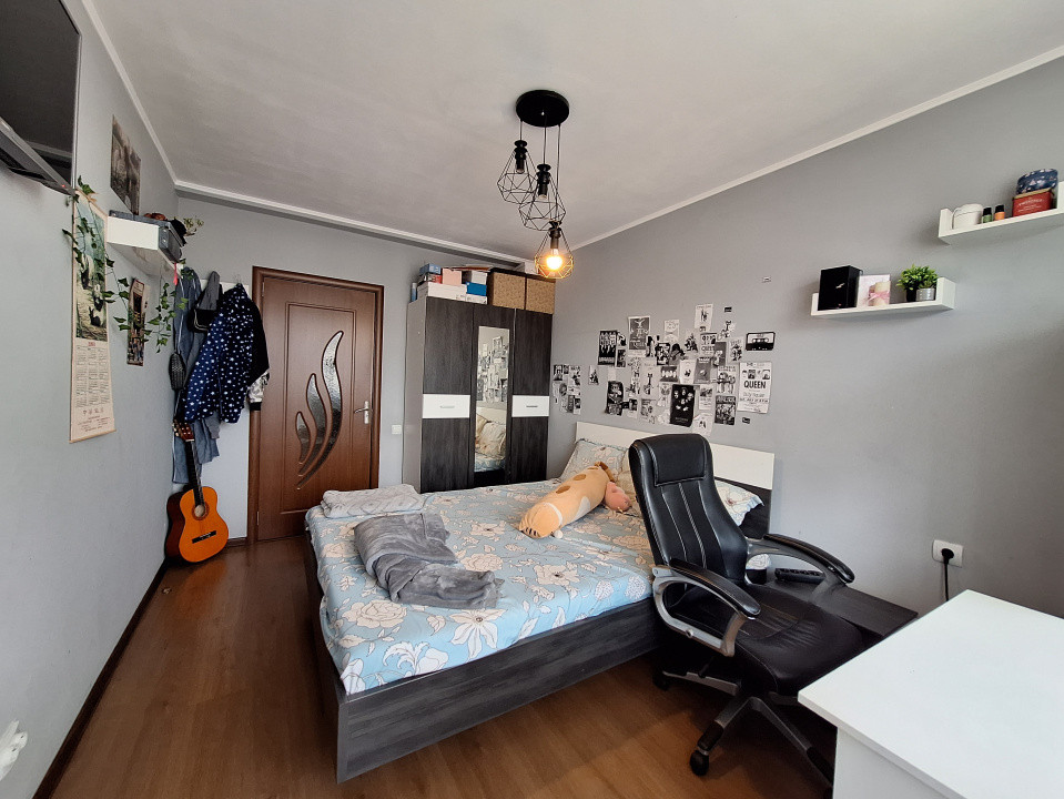 Apartament cu 3 camere, 72 mp, parcare, zona Cetatii