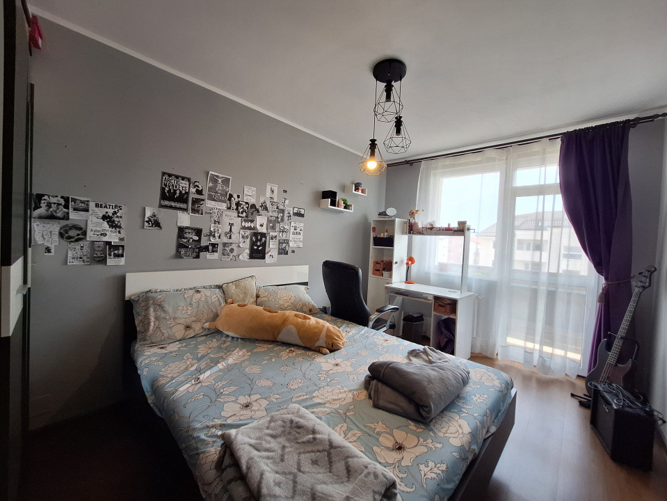 Apartament cu 3 camere, 72 mp, parcare, zona Cetatii