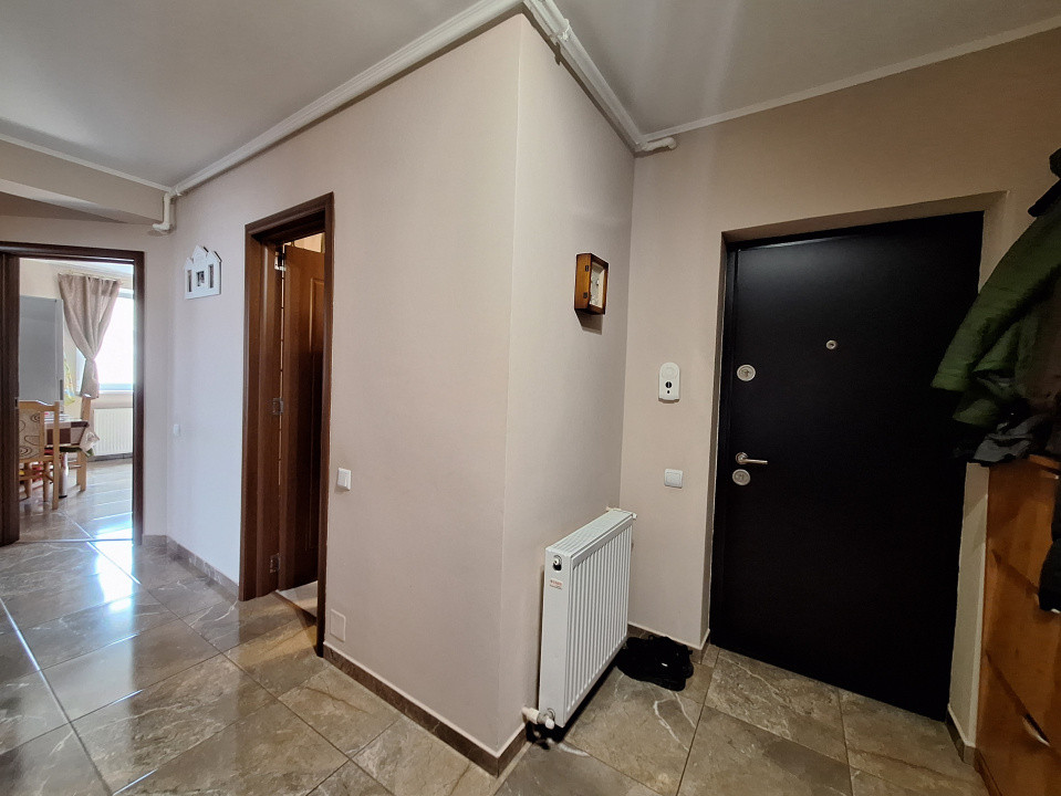 Apartament cu 3 camere, 72 mp, parcare, zona Cetatii