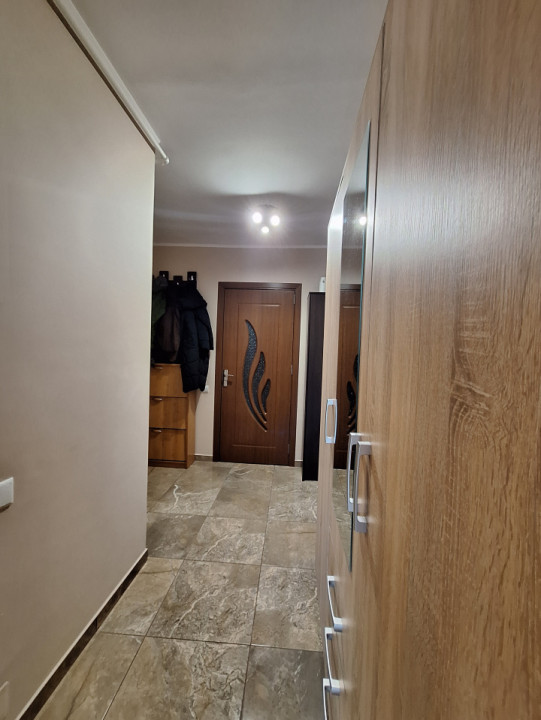 Apartament cu 3 camere, 72 mp, parcare, zona Cetatii