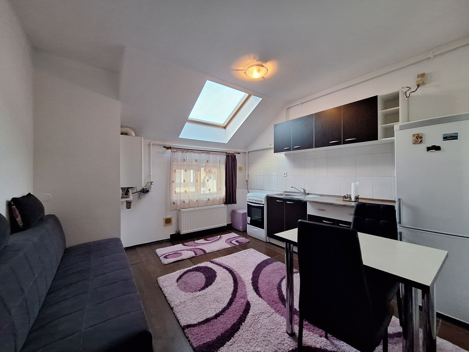 Apartament cu o camera, 34 mp, zona Florilor