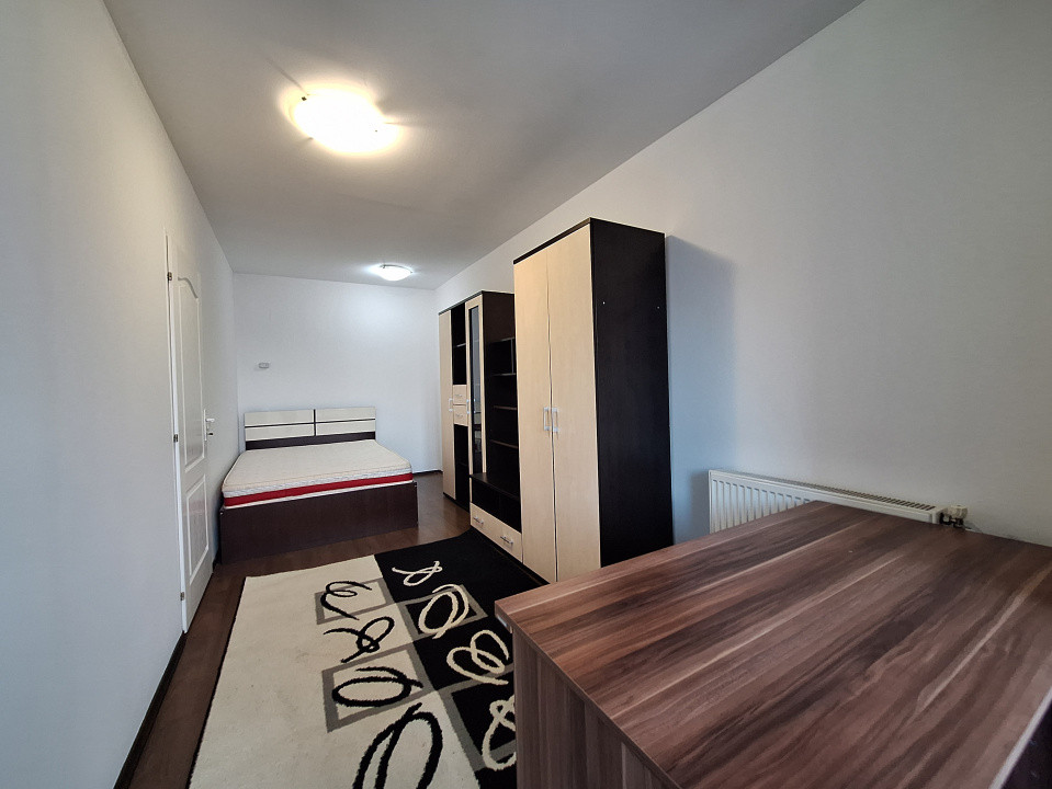 Apartament cu o camera, 34 mp, zona Florilor