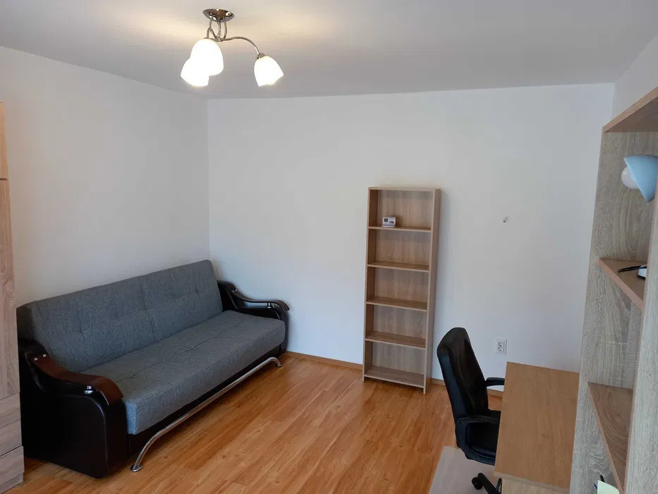 Aaprtament cu 2 camere, 44 mp, parcare, balcon, zona Florilor