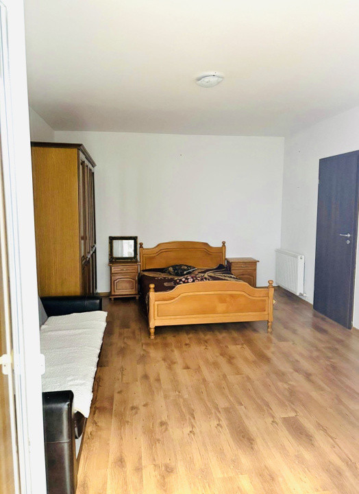 Apartament in zona Stejarlui  , 2 camere plus balcon , parter inalt.