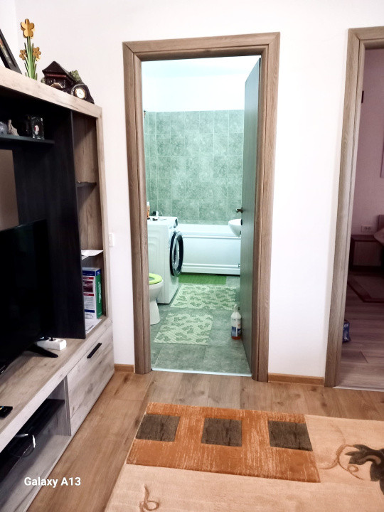 Apartament pe strada Ioan Rus , 3 camere , balcon 