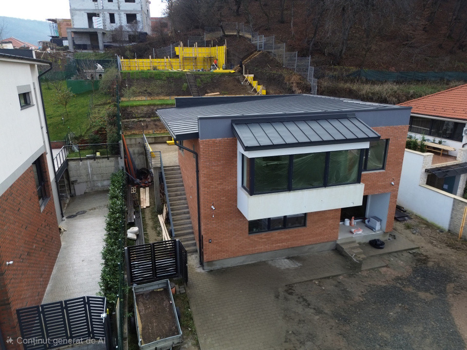 Casa individuala, 230mp utili, 5 dormitoare, 750mp teren, zona Vivo