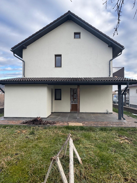 Casa Individuala, 5 camere, 120 mp, teren liber 450 mp, Chinteni