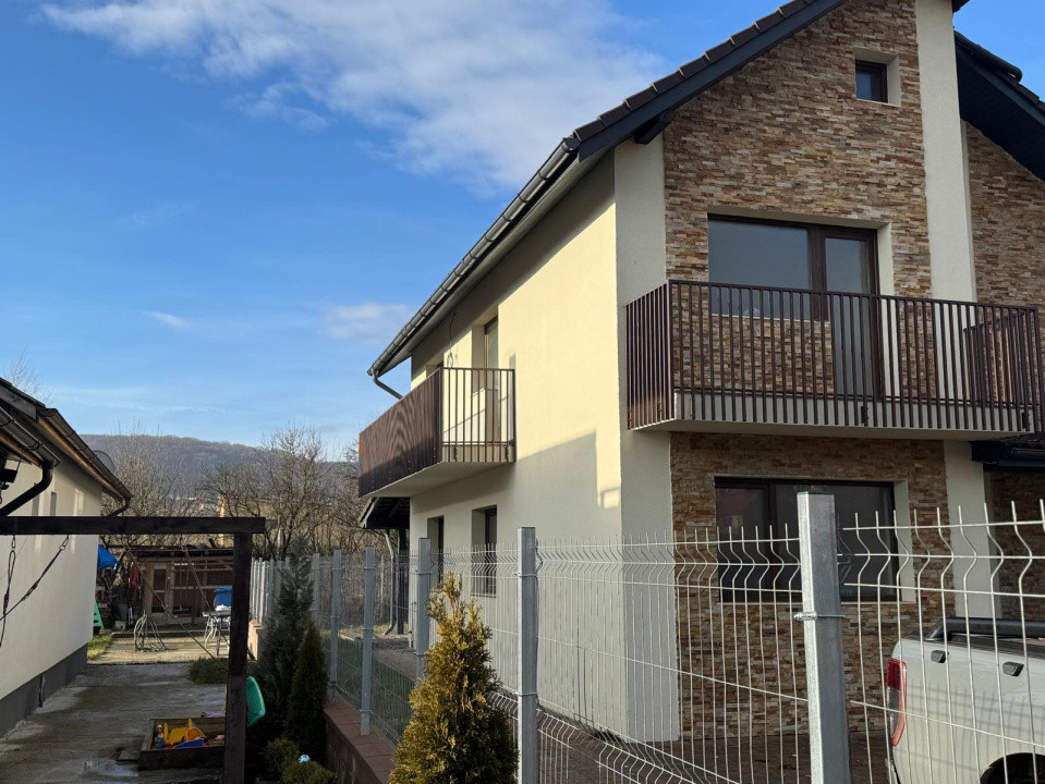 Casa Individuala, 5 camere, 120 mp, teren liber 450 mp, Chinteni