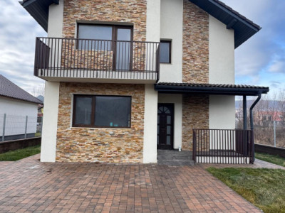 Casa Individuala, 5 camere, 120 mp, teren liber 450 mp, Chinteni