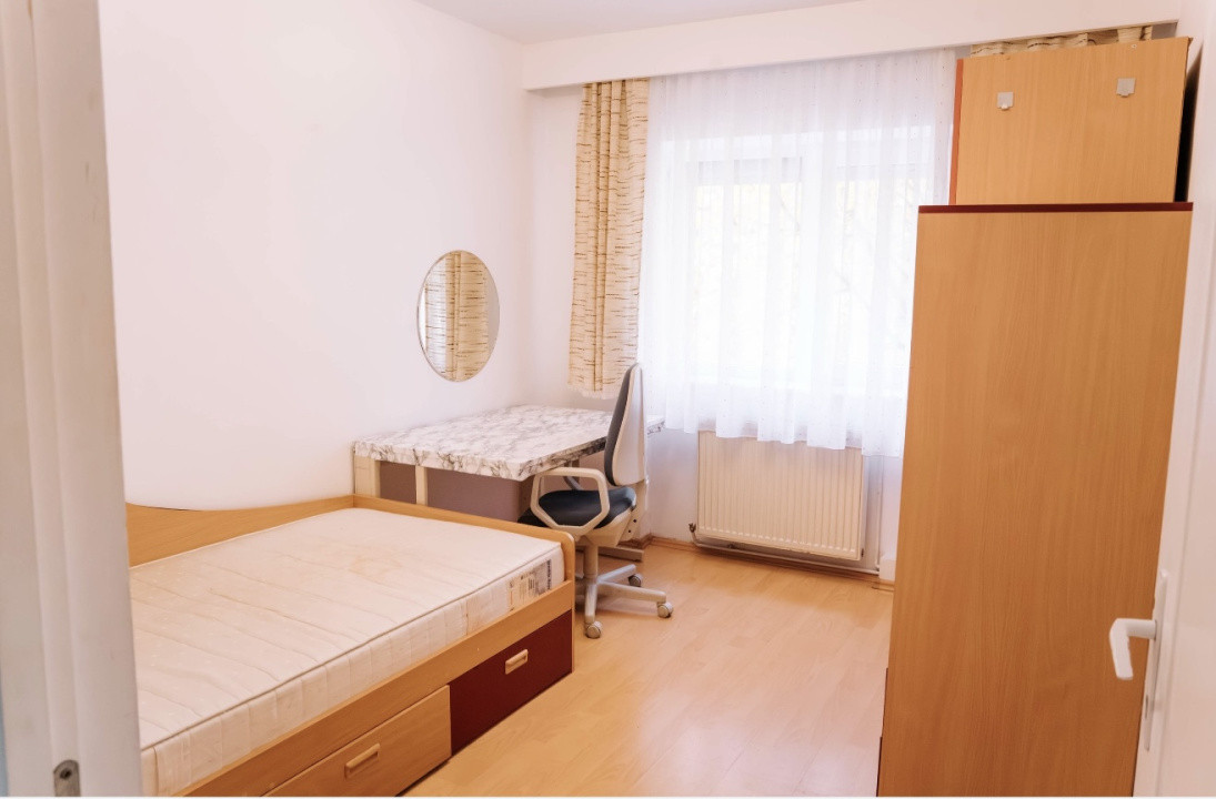 Apartament cu 3 camere, zona strazii Pasteur/UMF