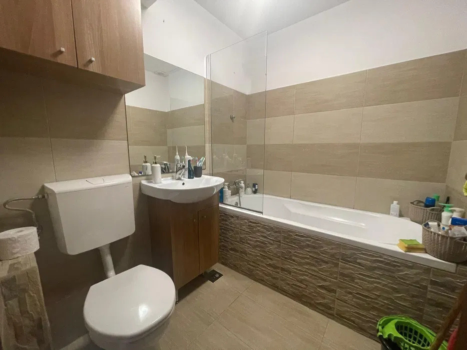 Apartament cu 2 camere, 50 mp, ideal pentru investitie, Zona strazii Hateg