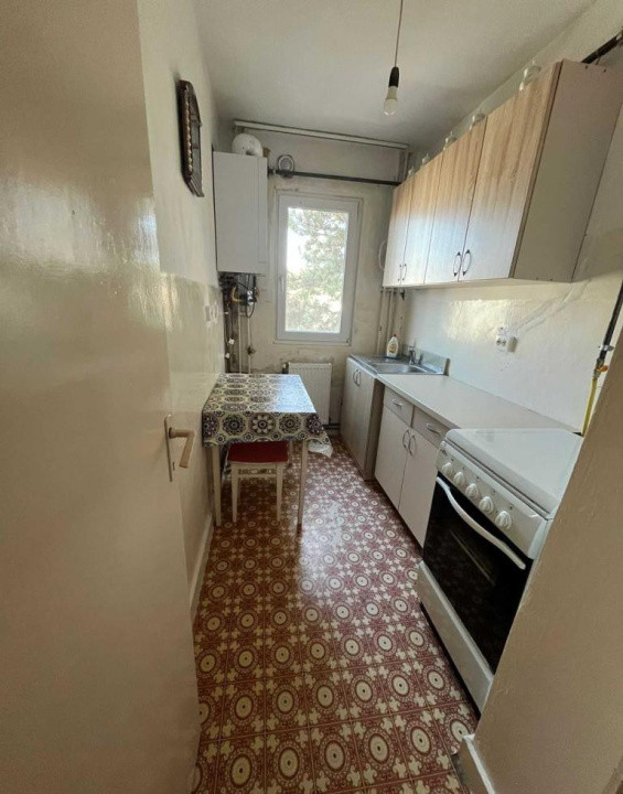 Apartament cu 2 camere, 42 mp, etaj intemediar, zona Casa Piratilor