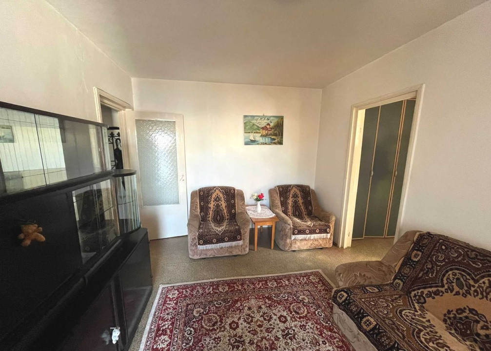 Apartament cu 2 camere, 42 mp, etaj intemediar, zona Casa Piratilor