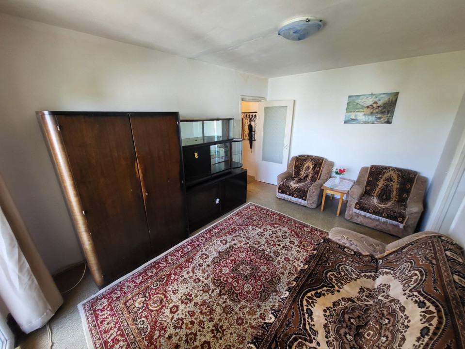 Apartament cu 2 camere, 42 mp, etaj intemediar, zona Casa Piratilor