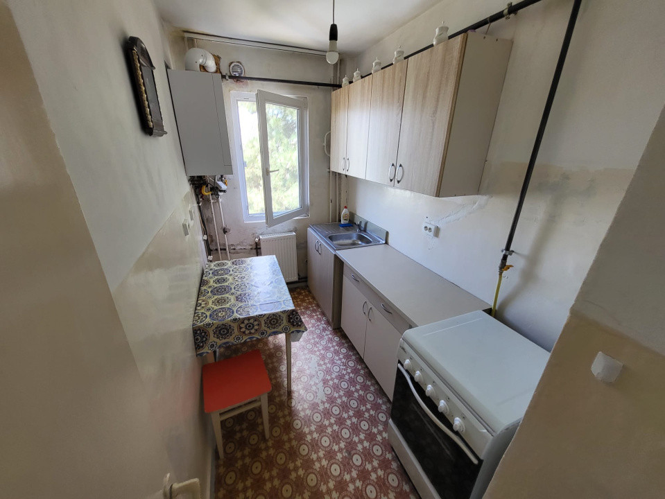 Apartament cu 2 camere, 42 mp, etaj intemediar, zona Casa Piratilor