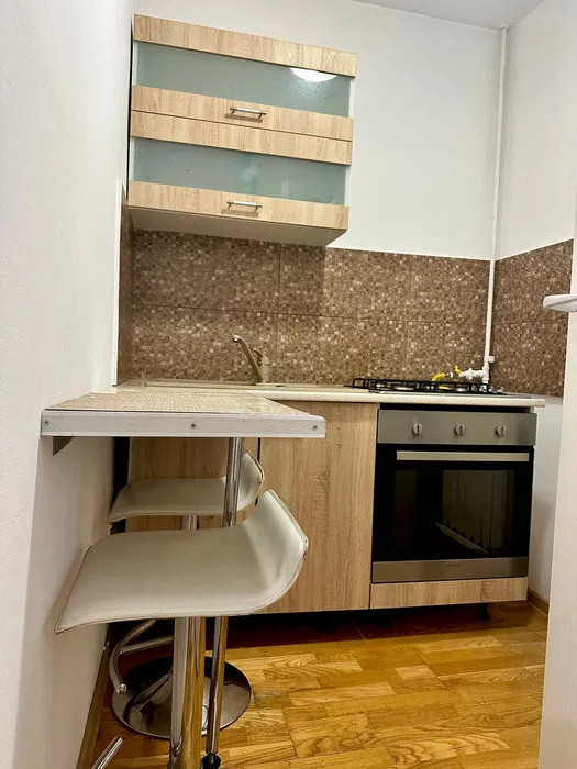 Apartament cu o camera, 28 mp, zona Zorilor