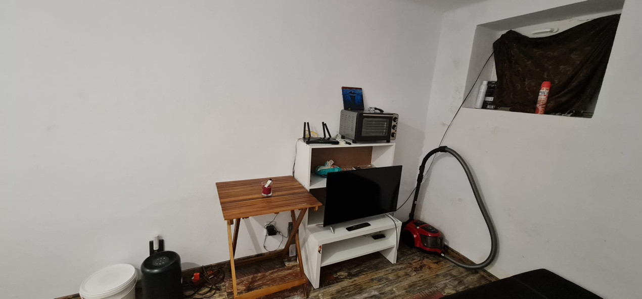 Garsoniera plus gradina langa UMF