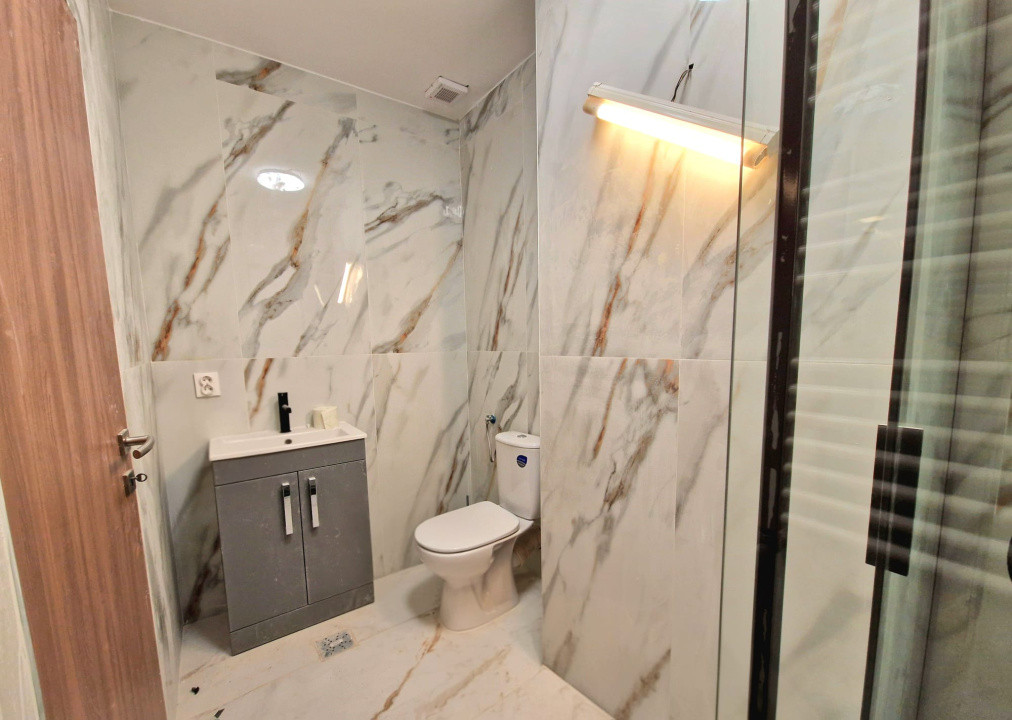 Apartament 3 camere , etaj intermediar, zona Iris 