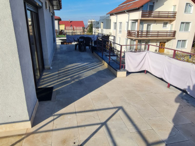 Penthouse, 2 cam 120 mp terasa 60+60 terasa Europa/Zorilor