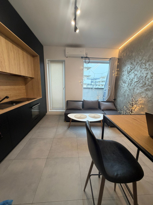 Apartament cu 2 camere, 40 mp, terasa, zona Eroilor