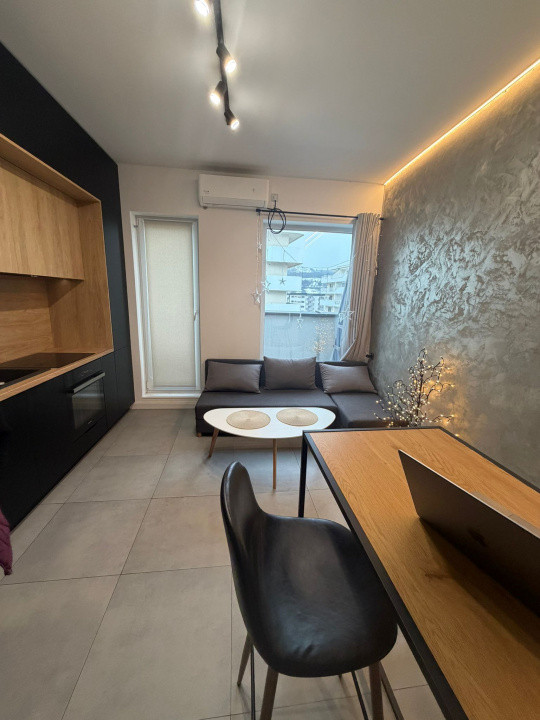 Apartament cu 2 camere, 40 mp, terasa, zona Eroilor