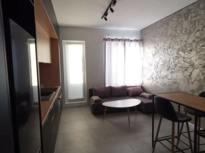 Apartament cu 2 camere, 40 mp, terasa, zona Eroilor