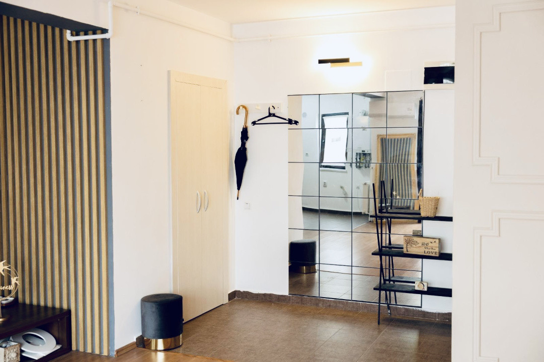 Apartament spațios cu 3 camere in zona Parcul Poligon , etaj 1 