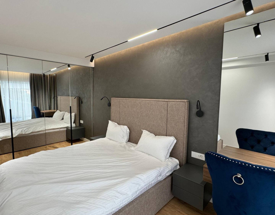 Apartament 2 camere 48 mp, cu 35 gradina, parcare, Subcetate