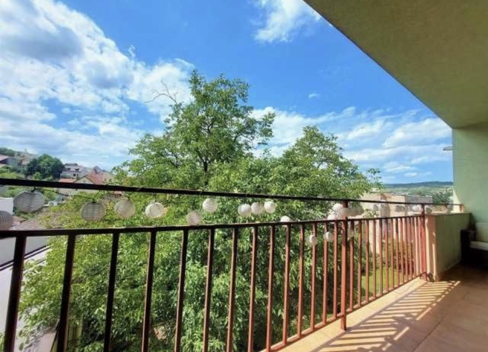 Apartament  cu 2 camere in zona semicentrala cu parcare