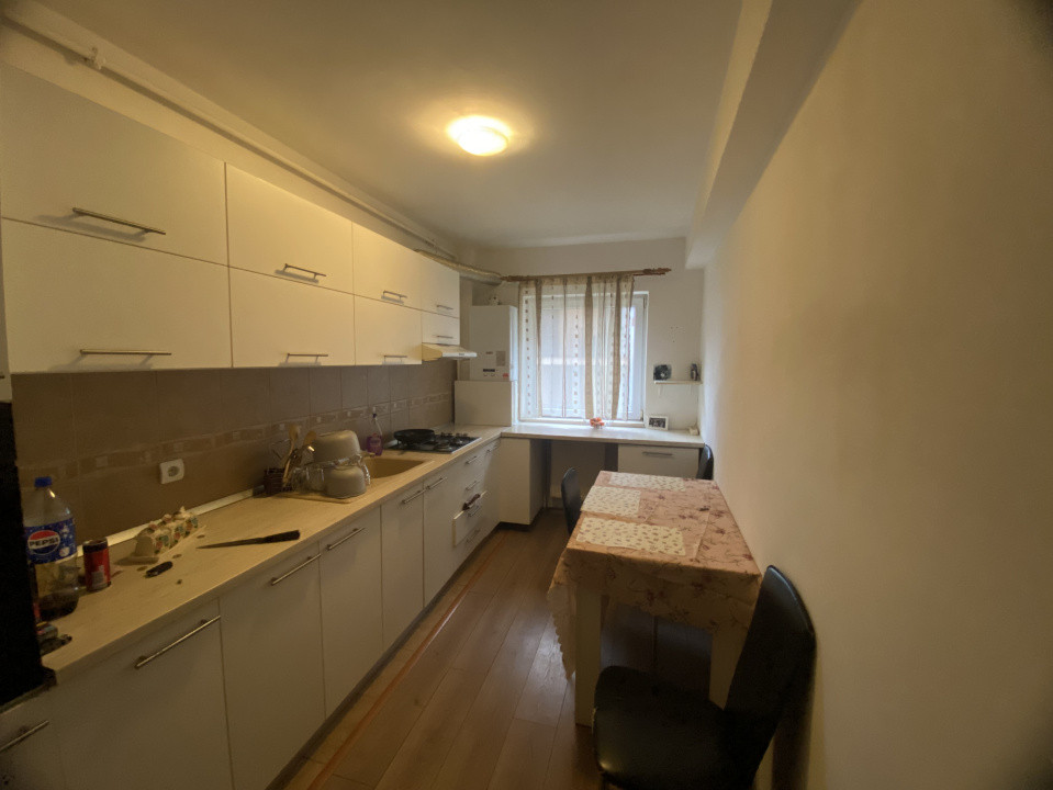 Apartament de 2 camere , 37mp + Balcon, zona Ioan Rus