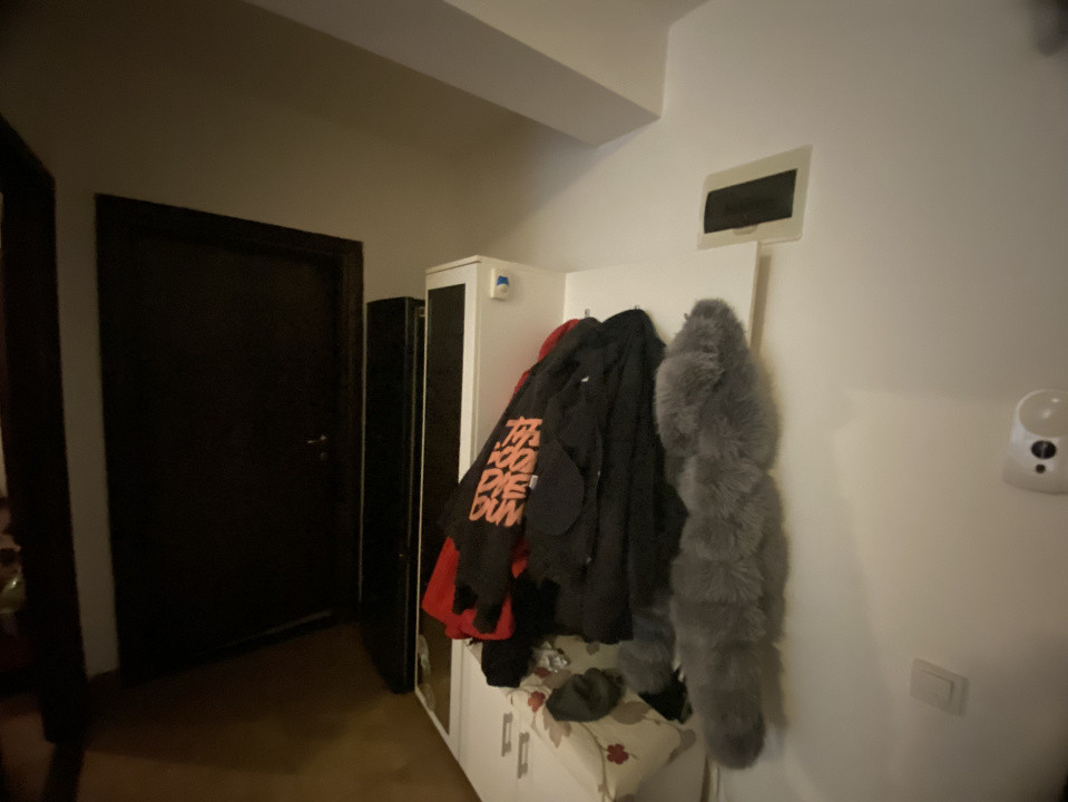 Apartament de 2 camere , 37mp + Balcon, zona Ioan Rus